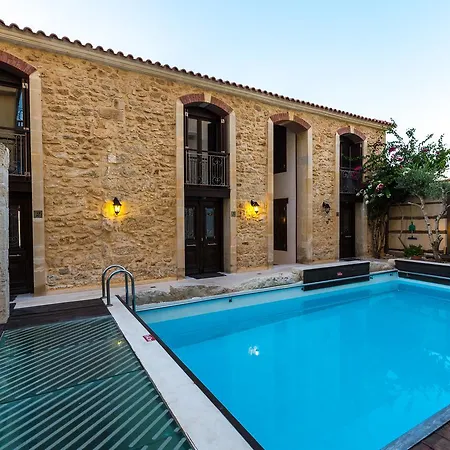 Creta Seafront Residences 3*