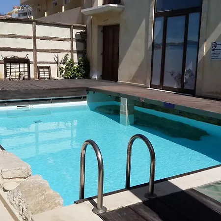 Creta Seafront Residences Hotel 3*